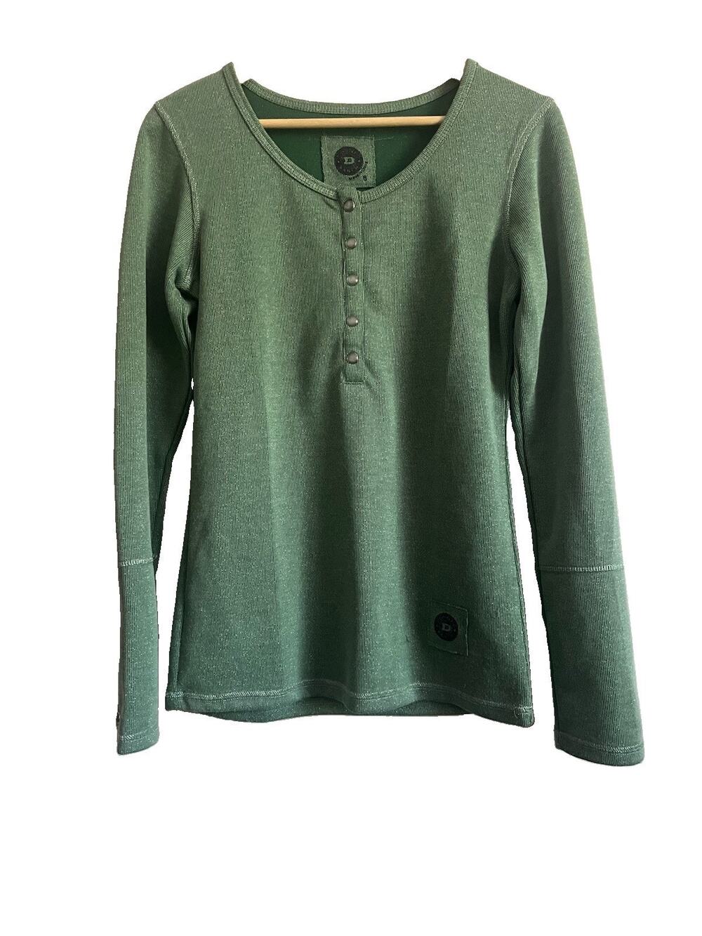 Double D Ranch Women S Green Ribbed Henley Top Lurex Snap Cuff Stretch Tee Shiny